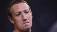 Facebook vuole addebitarci 4,99 dollari al mese? Cosa c’è dietro la fake news diventata virale