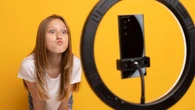 Dentro i campi estivi dove i bambini imparano a diventare youtuber professionisti