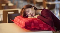 Perché con questo caldo serve fare la siesta nel pomeriggio: il consiglio dei medici tedeschi