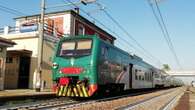 Incidente ferroviario a Gallarate, treno investe un uomo di 30 anni: è gravissimo