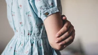 Violentano la fidanzata del cugino minorenne: fratelli ventenni condannati a 9 anni e mezzo ad Ostia