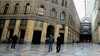La Galleria Umberto di Napoli sarà chiusa con i cancelli la sera: ok anche a telecamere e vigilantes