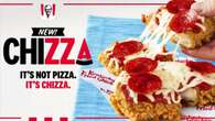 Base pollo fritto, formaggio e pomodoro: KFC lancia la sua pizza (per ora solo negli USA)