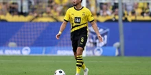 Doch kein neuer Linksverteidiger? – BVB setzt offenbar auf Ramy Bensebaini und Tom Rothe