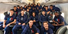 20 Minuten Flug! Für Mini-Trip nehmen EM-Superstars einfach eine Boeing 737