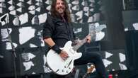 Dave Grohl ‘being backed by ex-girlfriend Jennifer Finch’