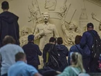 Moscow blocks protest against restored Stalin monument