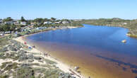 Popular WA swimming closed following bacteria discovery