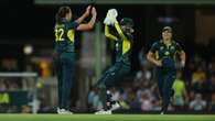 Australian women bat first in third T20 against England