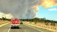 Large bushfire in western Victoria set to rage for days