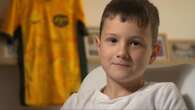 Six-year-old Aussie cancer patient meets sporting heroes