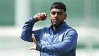 Rashid teaching 'younger brother' Rehan Ahmed the ropes