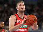 Guess who’s back? Wagstaff re-signs for 17th NBL season