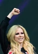 Avril Lavigne thanks parents for their sacrifices