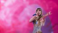 Taylor Swift wins recording artist of the year crown