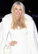 Christie Brinkley announces memoir