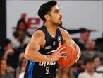 Melbourne United lock down second with win over Phoenix