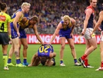 breakingMcGovern subbed after copping heavy knock