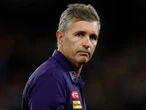 Knives out for Longmuir as ‘broken’ Dockers embarrass