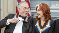 Kennedy Center honours Bonnie Raitt, Grateful Dead