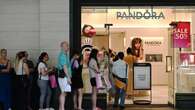 Retailers' Christmas rate cut wish as sales hold firm