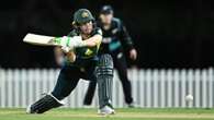 Australia take a wait-and-see approach on Healy's knee