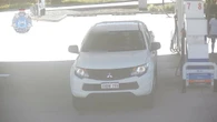 Police ramp up hunt for woman who set up man to be robbed
