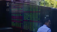 Tech leads Aust shares modestly higher at midday