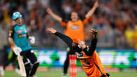 Scorchers crush Heat in humming Boxing Day homecoming