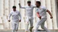 Pakistan respond after South Africa bowlers dominate