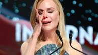 Nicole Kidman breaks down in tears while dedicating award to late mother