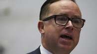 Former Qantas boss to lose millions