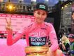 Aussie ex-champ Hindley abandons Giro after crash
