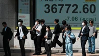 Asian stocks rise as traders weigh US debt, trade deals