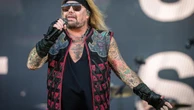 Vince Neil splits from girlfriend?