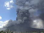 Indonesian volcano threatens flights for Aussie travellers