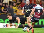 Hurricanes hoodoo bites Reds in costly Super loss