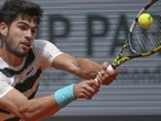 Alcaraz eases to victory in French Open title defence
