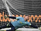 Socceroos veteran doesn't want European dream to end