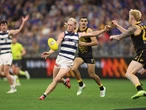 Eagles fade late as Cats run away in dominant final term