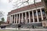 L’administration Trump enquête sur une revue de Harvard pour « discrimination raciale »