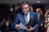 Aux Etats-Unis, Mike Johnson, le président de la Chambre des représentants, demande de la « transparence » sur le dossier Epstein