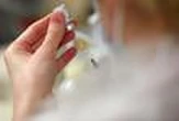 Covid-19 : le gouvernement envisage une vaccination obligatoire pour les soignants si moins de 80 % ont reçu une dose d’ici à septembre