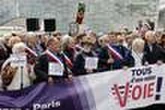 SNCF : face à l’état dégradé des lignes Paris-Orléans-Limoges-Toulouse et Paris-Clermont, des usagers et élus manifestent leur colère dans la capitale