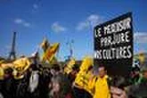 « Mercosur, mort à coup sûr » : la Confédération paysanne défile contre le libre-échange