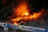 La Pologne accuse les services russes d’avoir commandité l’incendie d’une halle à Varsovie en 2024