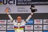 Le récital de Remco Evenepoel, un troisième sacre mondial consécutif en contre-la-montre en doublant Tadej Pogacar