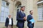 Vote de confiance : reçu à Matignon, Gabriel Attal dit vouloir « chercher le compromis » avec « d’autres forces politiques »