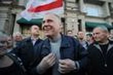La Biélorussie libère 52 prisonniers politiques, dont l’opposant Nikolaï Statkévitch ; les Etats-Unis lèvent des sanctions contre la compagnie aérienne nationale