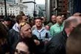 Tommy Robinson, figure de l’extrême droite britannique, libéré plus tôt que prévu